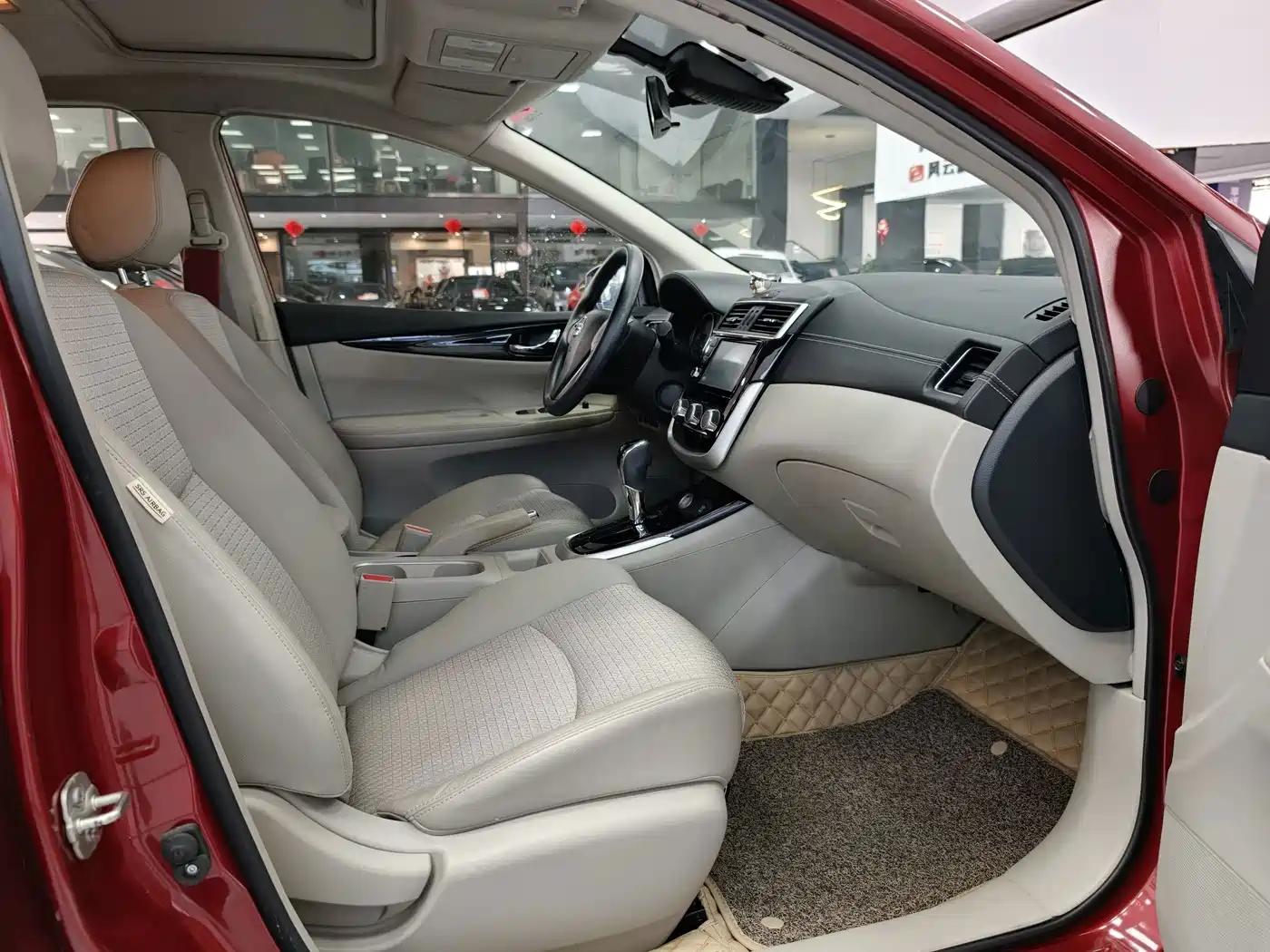 Photo 17 - Nissan Tiida