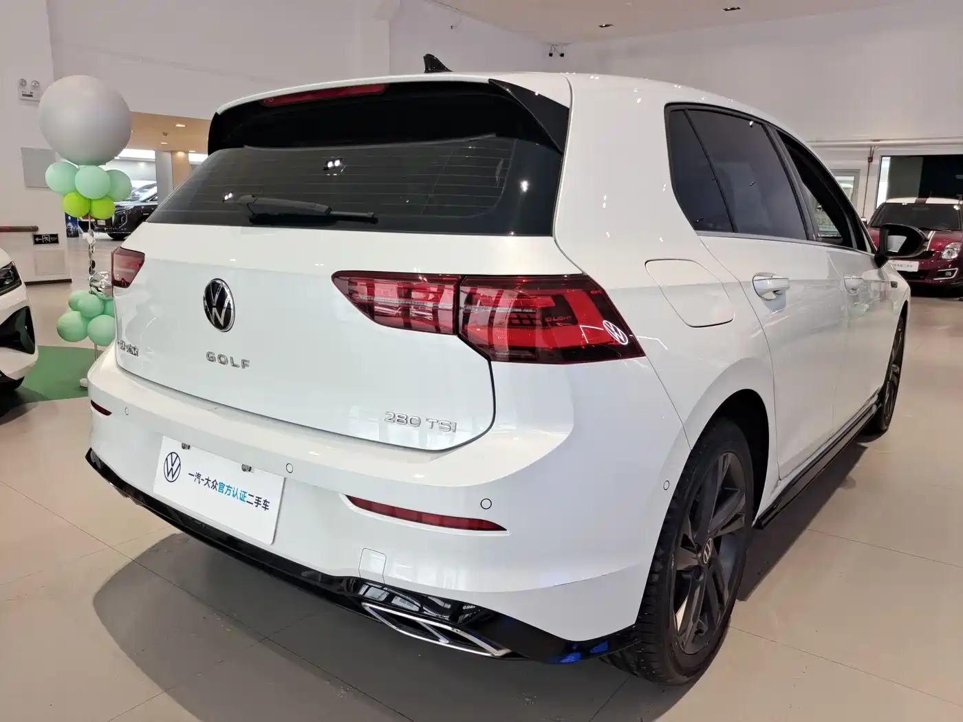 Volkswagen Golf 2023 Facelift 280TSI DSG R-Line Lite фото 3