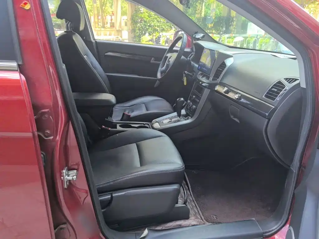 Chevrolet Captiva 2014 2014 2.4L 2WD Urban 7-seater