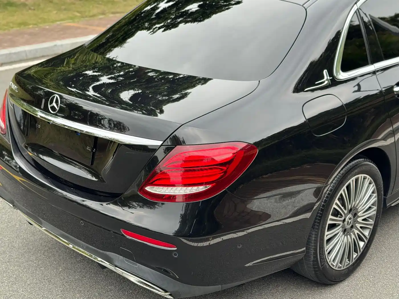 Mercedes-Benz E-Class 2020 Facelift E 300 L Sport Exclusive фото 13
