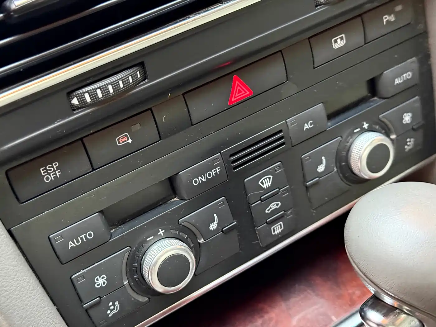 Audi A6L 2011 Model 2.8 FSI Comfort фото 14