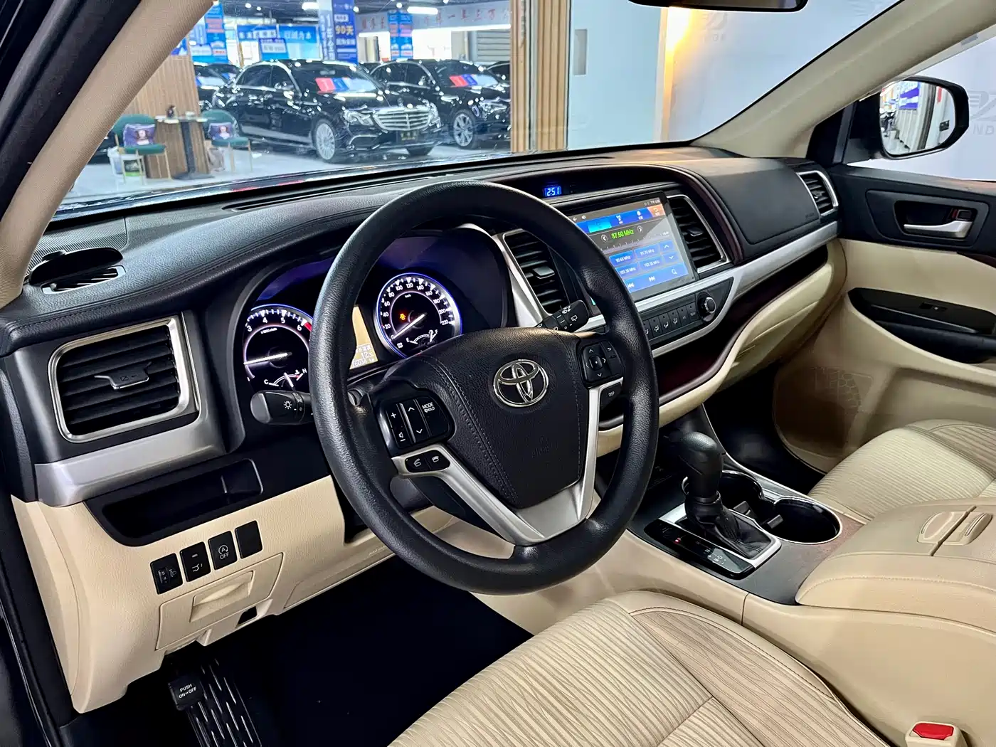 Toyota Highlander 2017 2.0T 4WD Elite 7-Seater фото 10