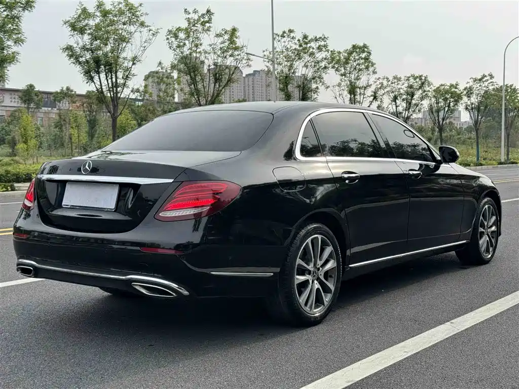 Mercedes-Benz E-Class 2018 E 200 L фото 9