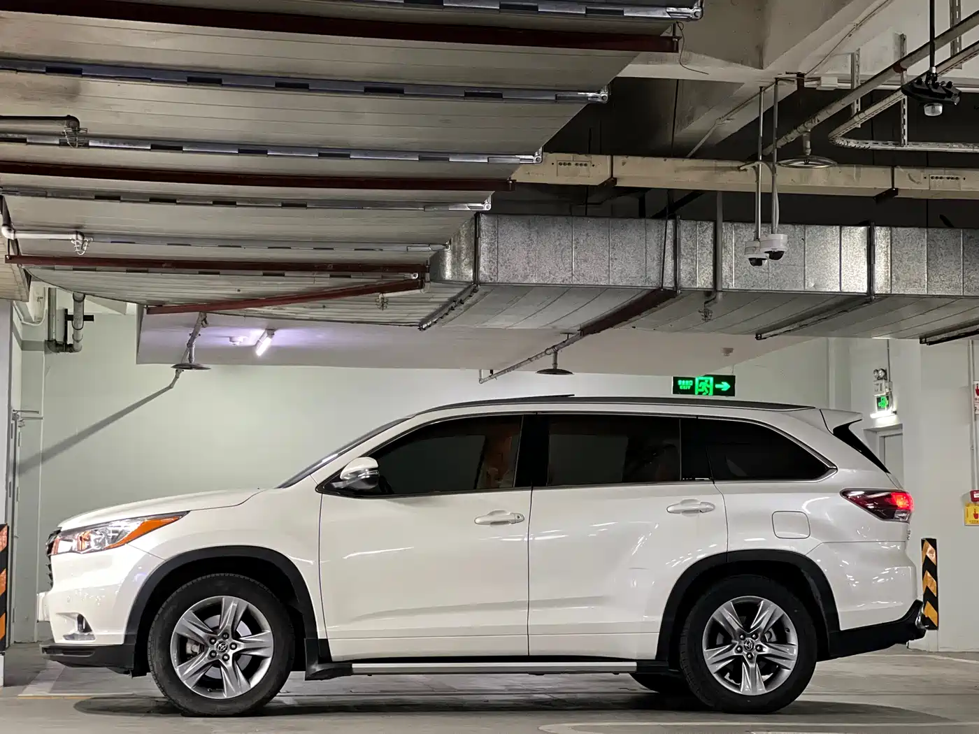 Toyota Highlander 2017 2.0T 4WD Premium 7-Seater фото 42