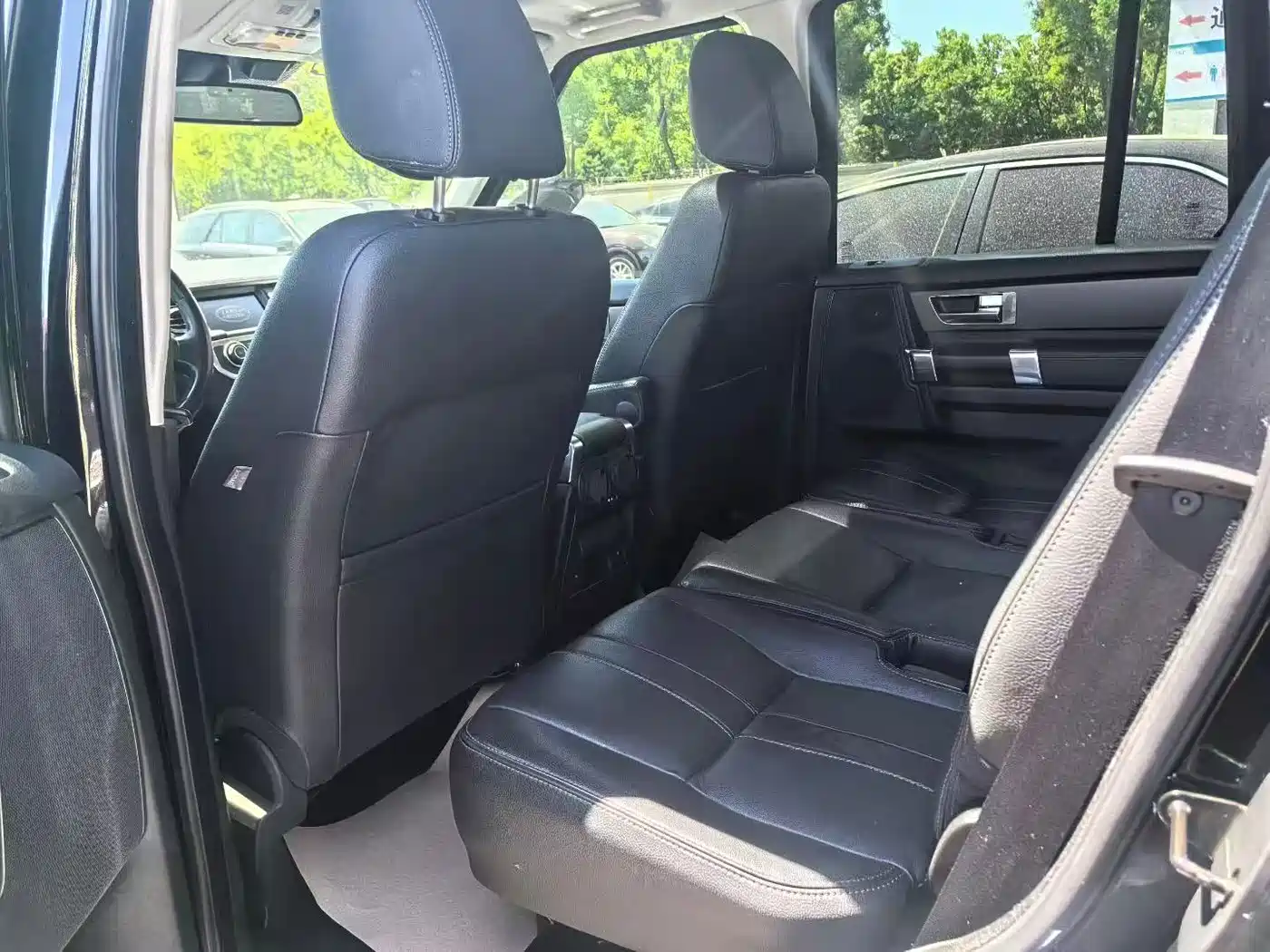 Фото 4 - Land Rover Discovery