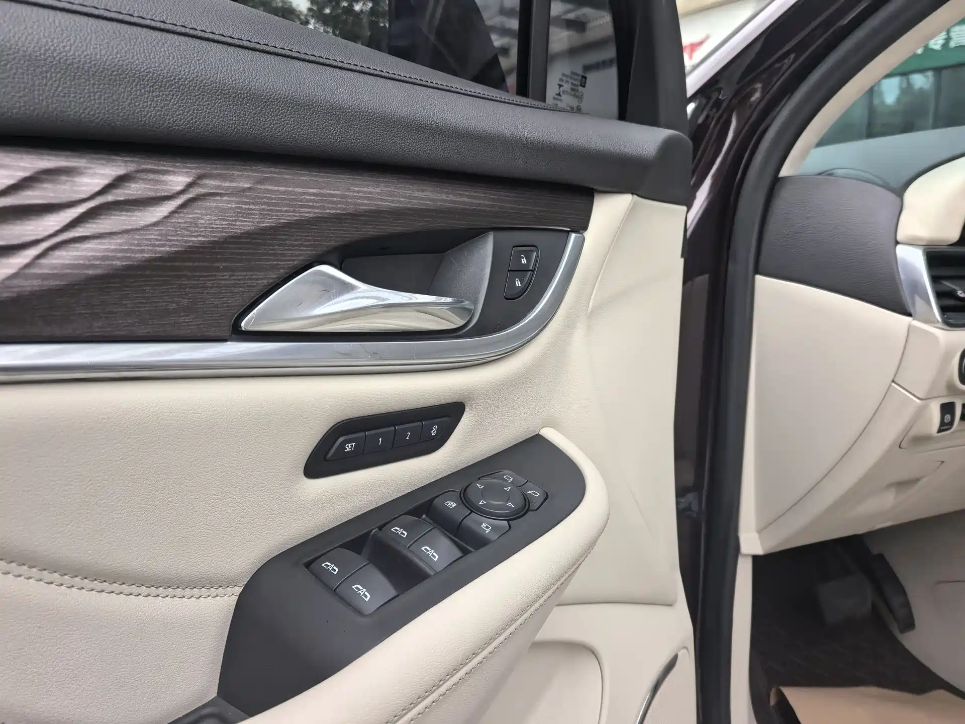 Фото 12 - Buick Enclave