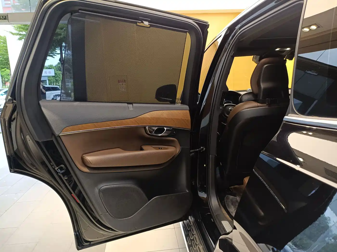 Фото 22 - Volvo XC90