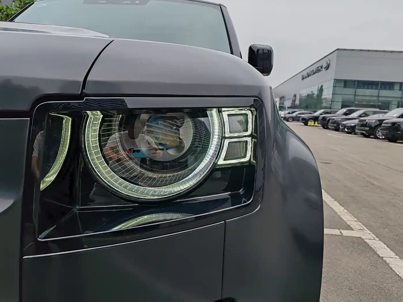 Land Rover Defender 2025 110 3.0T P400 X фото 4