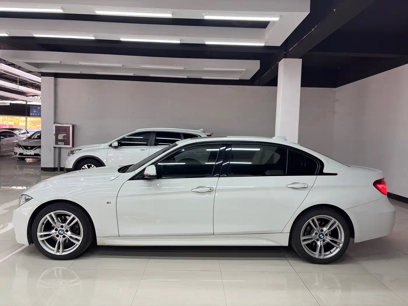 BMW 3 Series 2017 320Li M Sport фото 4