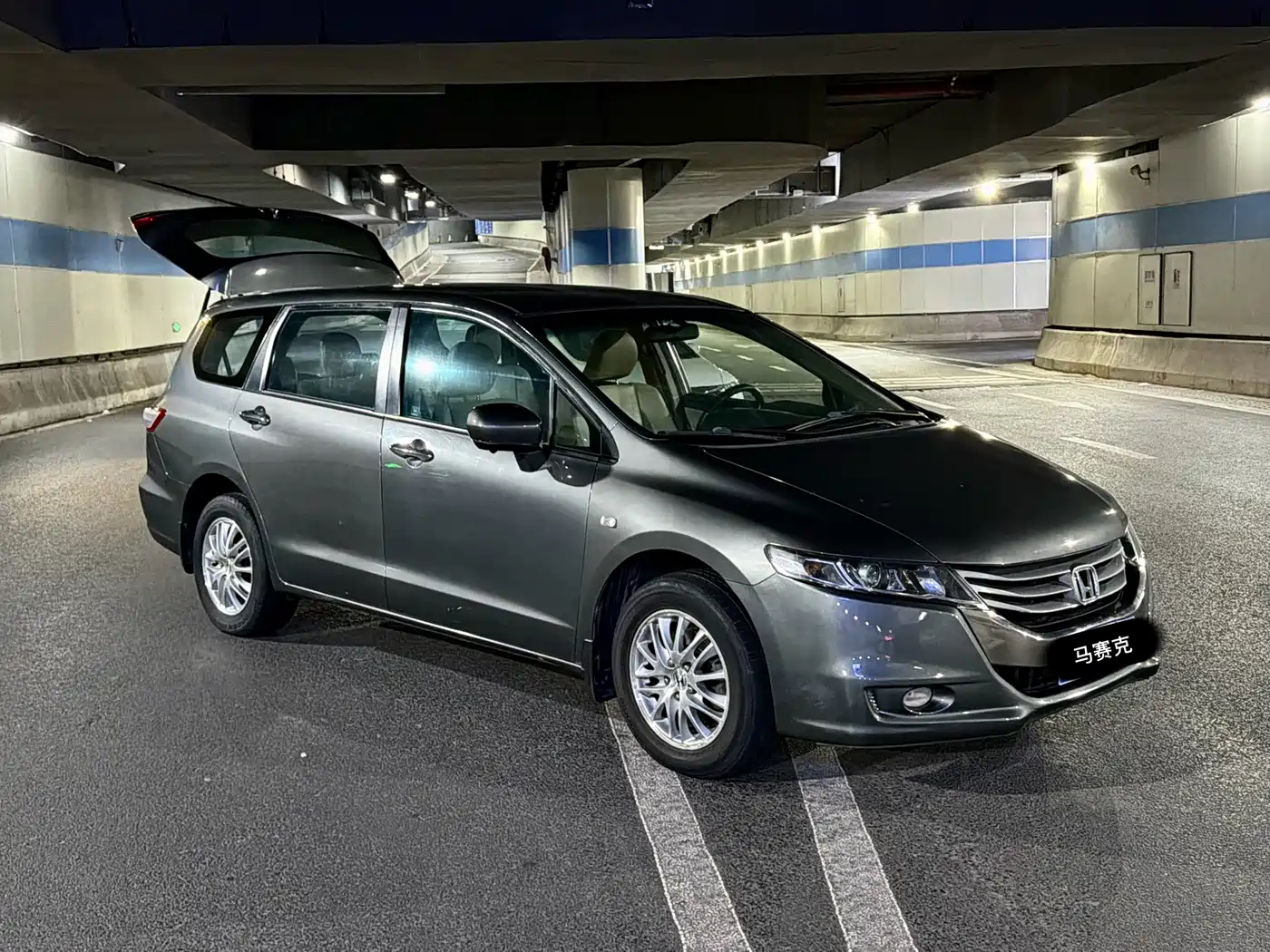 Фото 2 - Honda Odyssey
