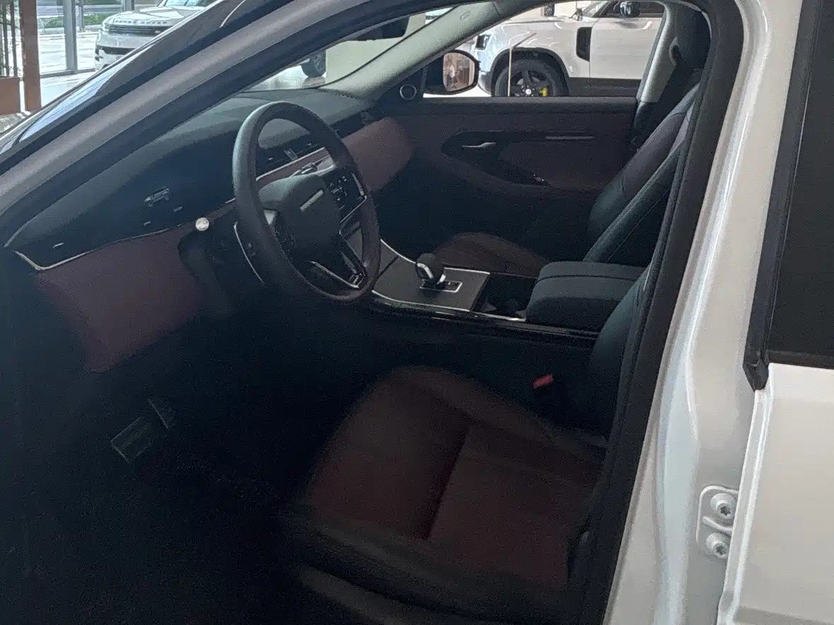 Land Rover Range Rover Evoque 2025 2024 Range Rover Evoque L 249PS Light Master Edition