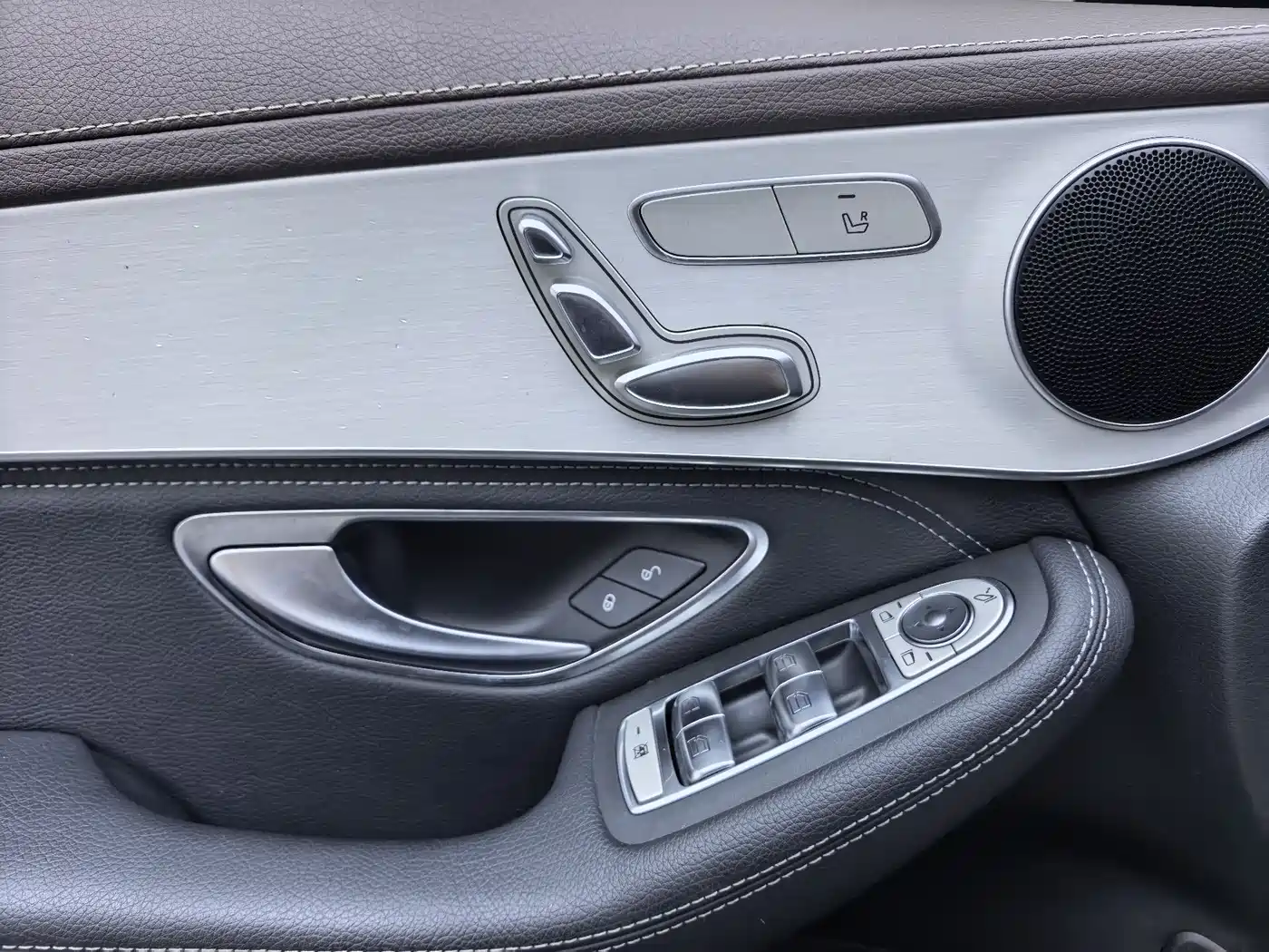 Mercedes-Benz GLC 2020 GLC 260 L 4MATIC Dynamic фото 18