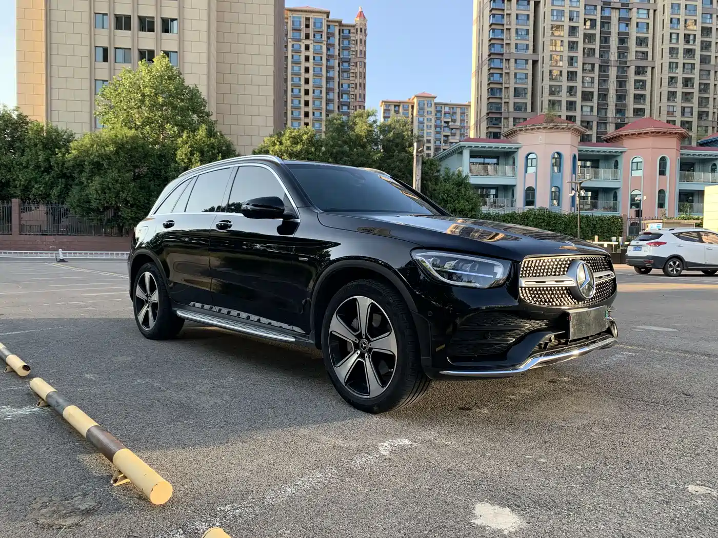 MERCEDES-BENZ GLC