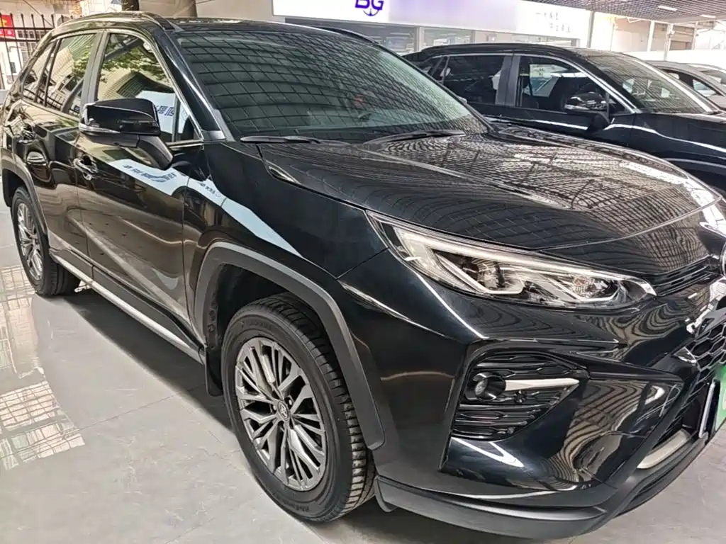 Toyota Wildlander 2024 2023 2.0L CVT FWD Luxury PLUS