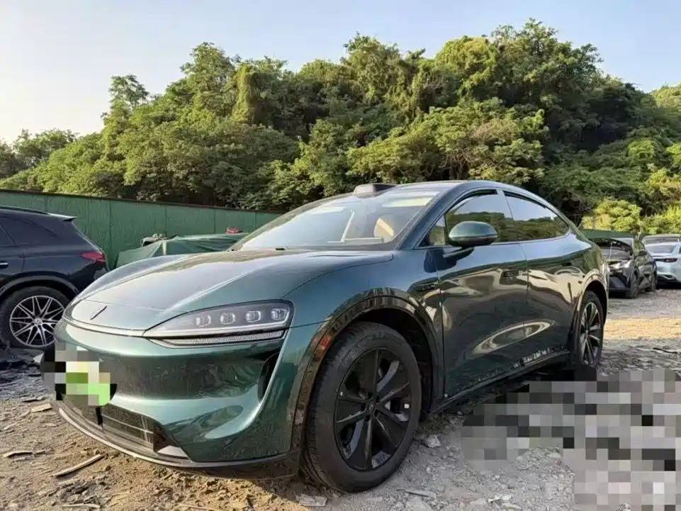 Zhijie Luxeed R7, 2025 год
