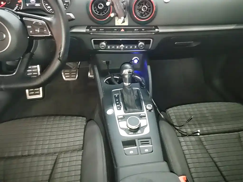 Фото 14 - Audi A3