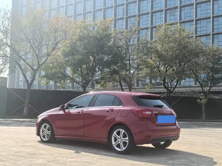 Mercedes-Benz A-Class (Import) 2015 A 180 фото 6