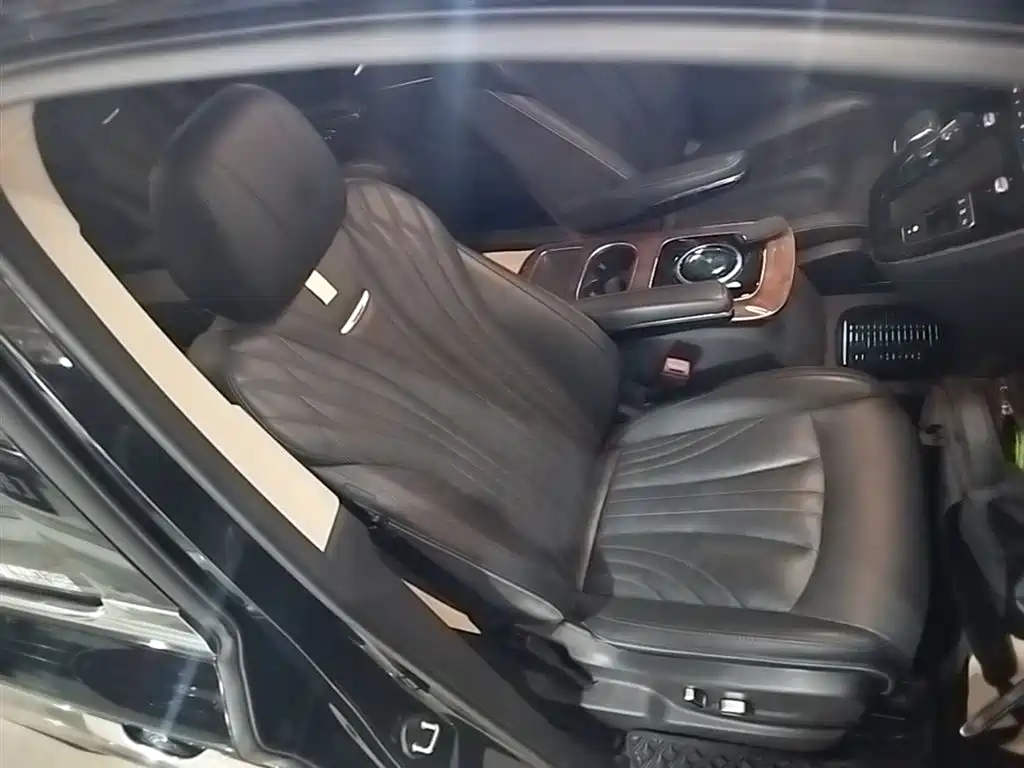 Hongqi HQ9 2023 2.0T Smart Connect Flagship фото 25