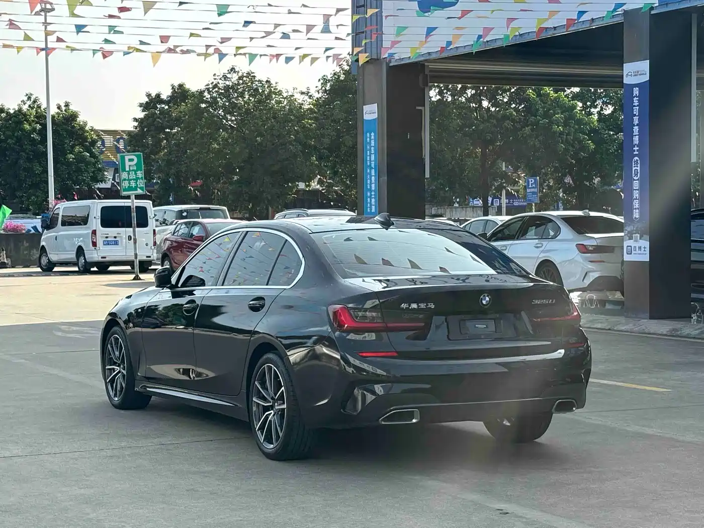 BMW 3-SERIES