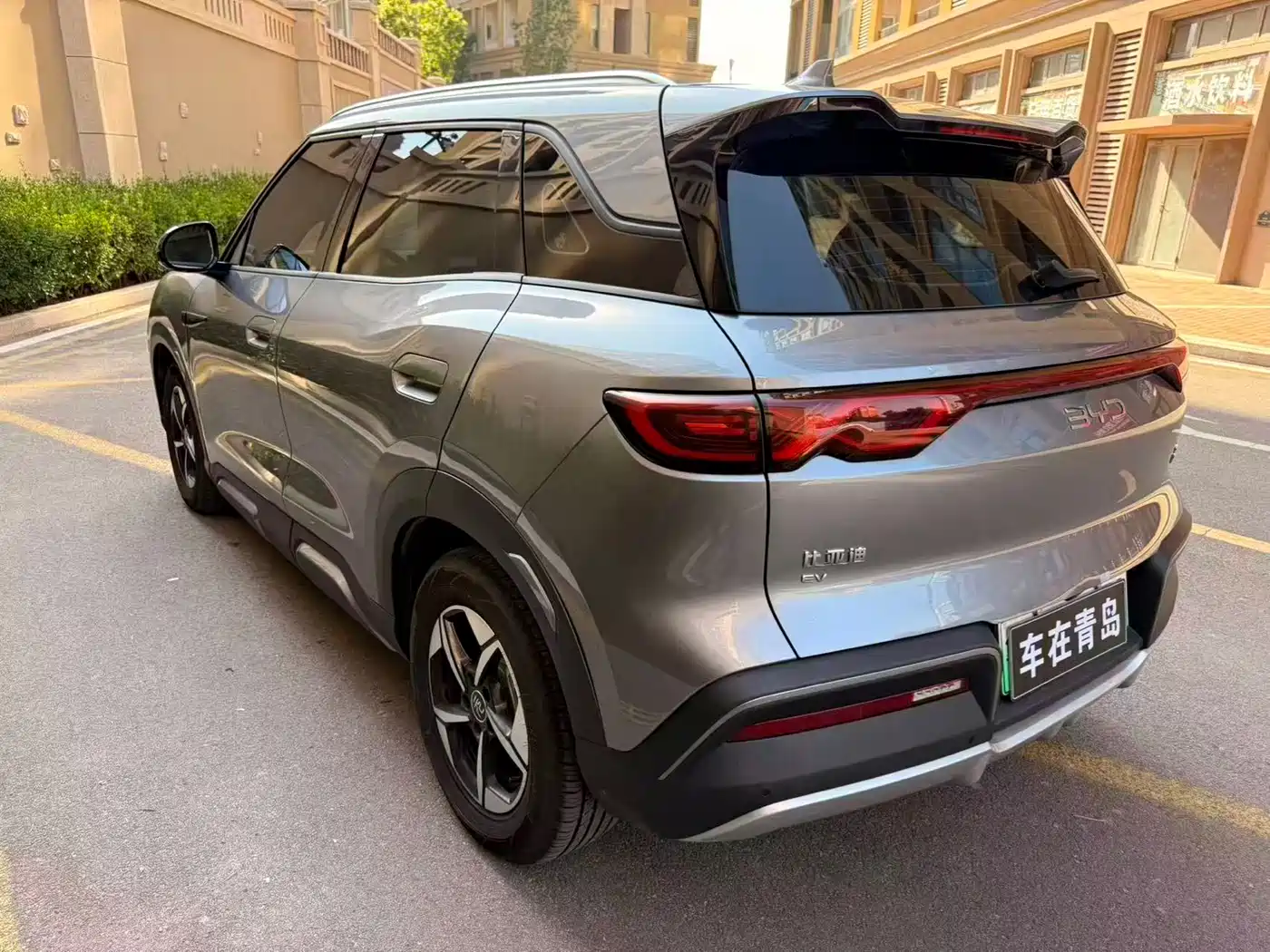 BYD Yuan UP 2024 401KM Surpass Edition фото 11