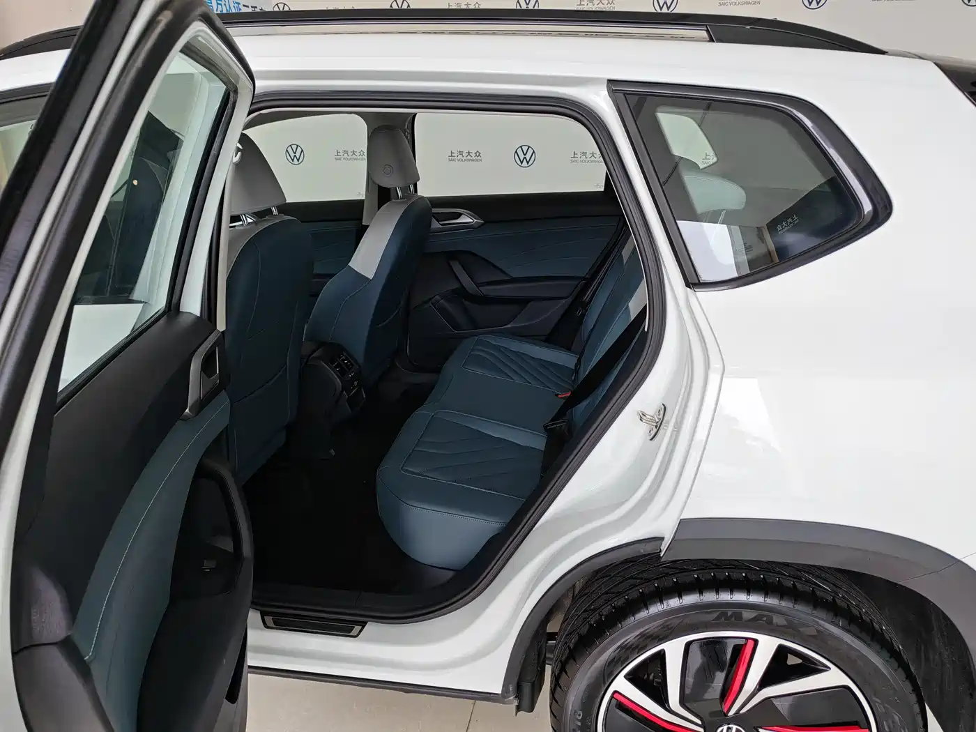 Volkswagen Tharu 2024 300TSI 2WD Moon Premium Edition фото 4