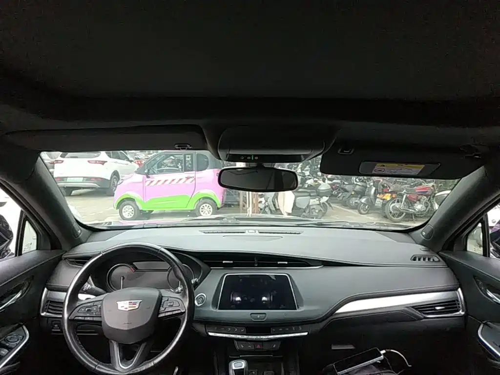 Cadillac XT4 2019 2018 28T FWD Leading Edition
