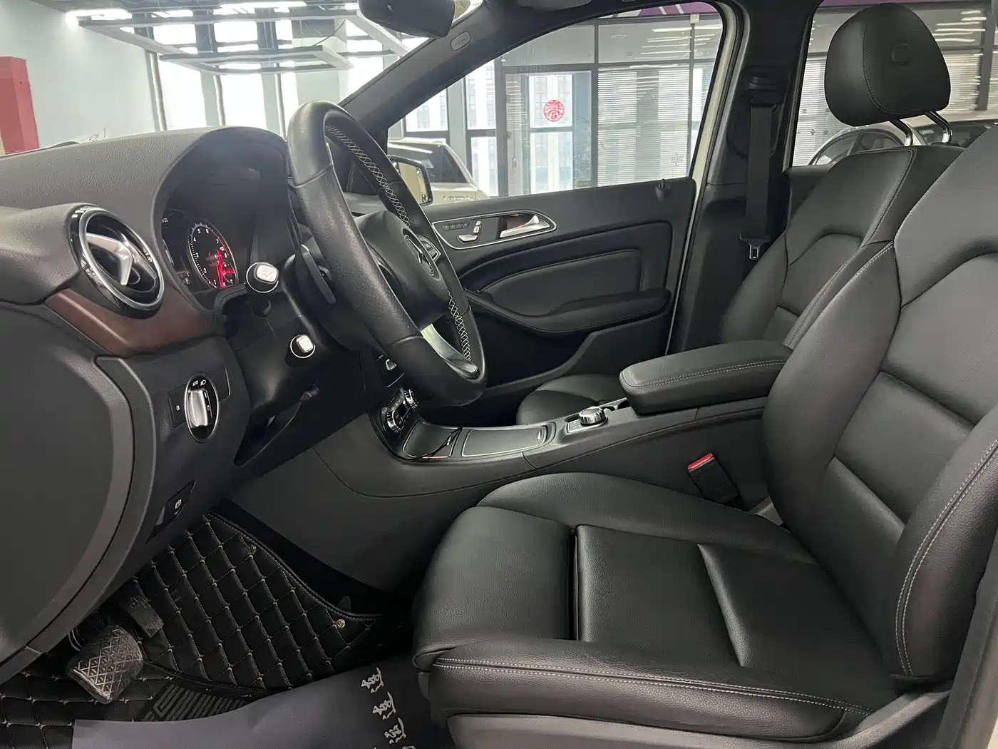 Mercedes-Benz B-Class 2017 B 200 Luxury фото 10