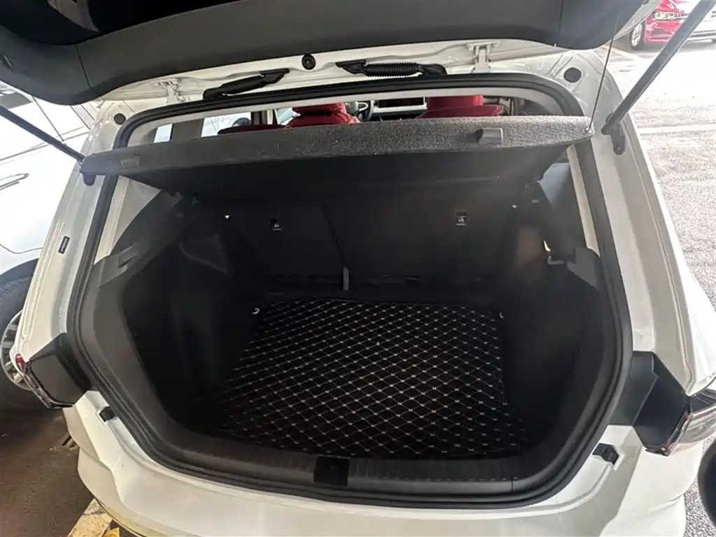 Volkswagen Tharu 2023 300TSI 2WD New Moon Edition фото 16