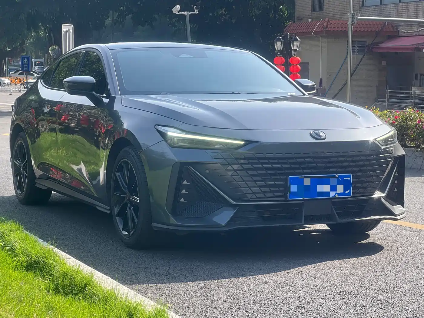 CHANGAN UNI-V