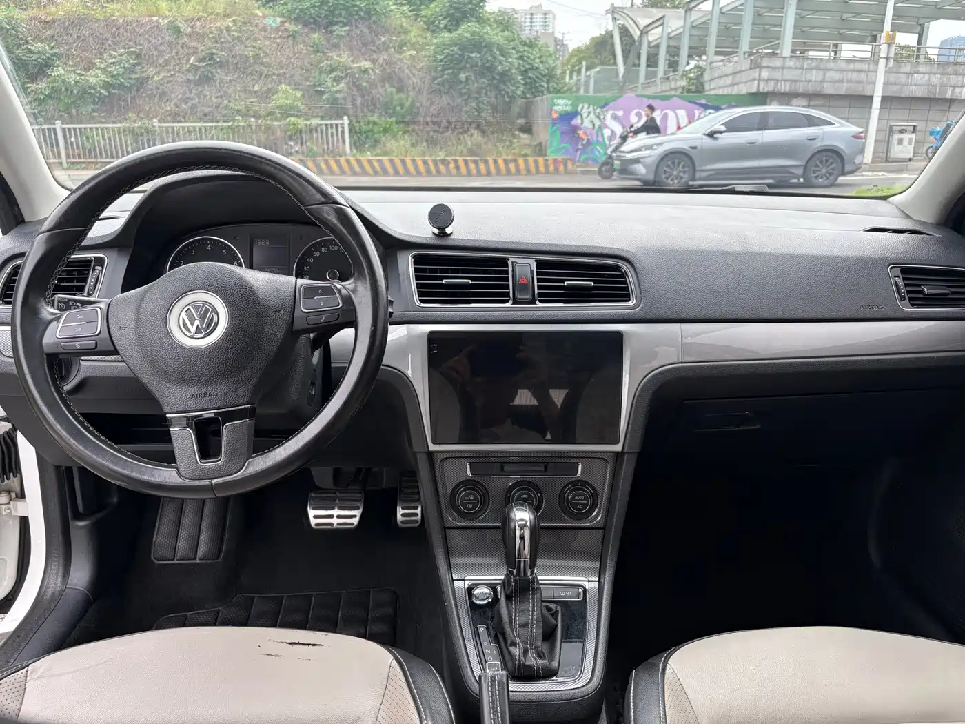 Volkswagen Gran Lavida 2014 1.6L Auto фото 12