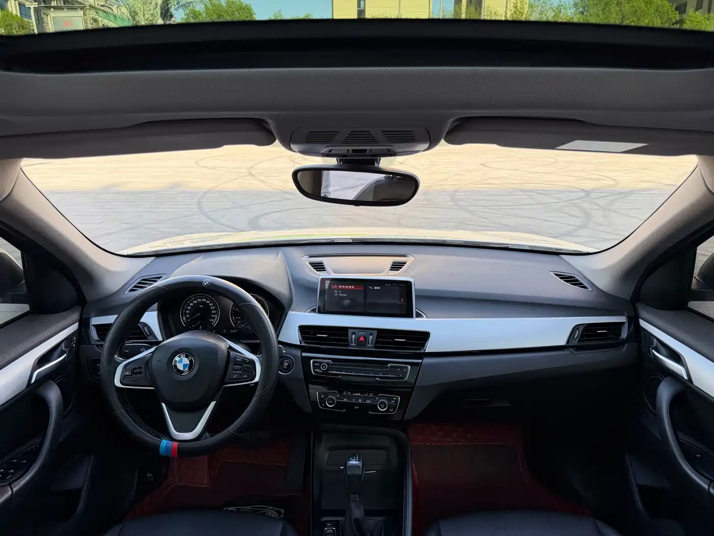 BMW X1 2018 sDrive18Li Fashion Model фото 12