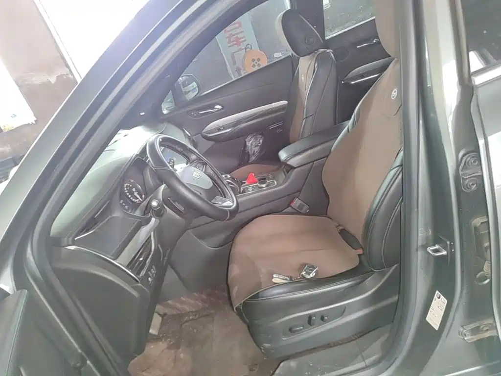 Cadillac XT4 2019 2018 28T FWD Leading Edition
