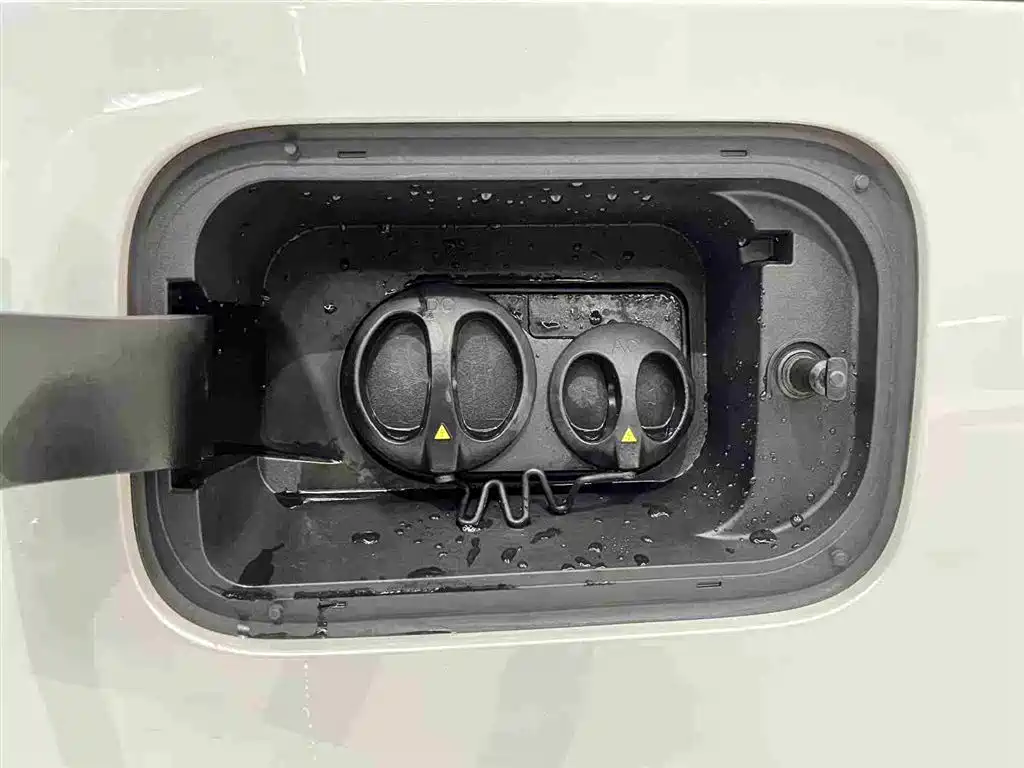 GAC Trumpchi Trumpchi E8 NEV 2024 150km PRO фото 26