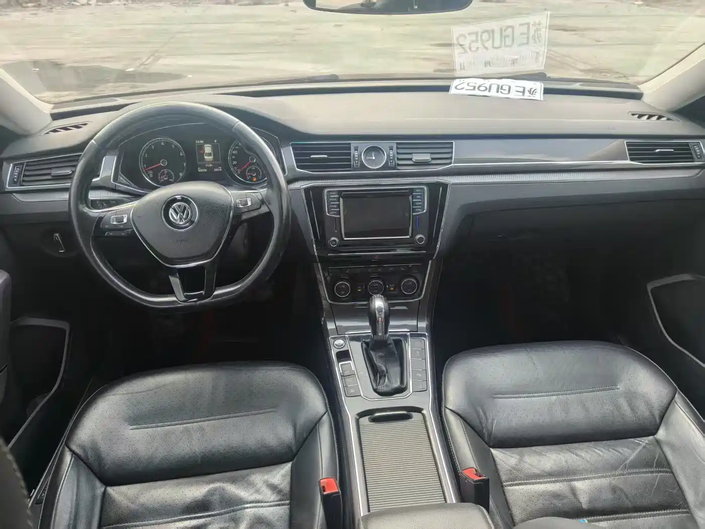 Volkswagen Passat 2016 330TSI DSG Honor Edition фото 6