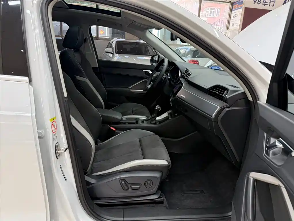 Audi Q3 2023 35 TFSI Fashion Dynamic (1.4T) фото 21