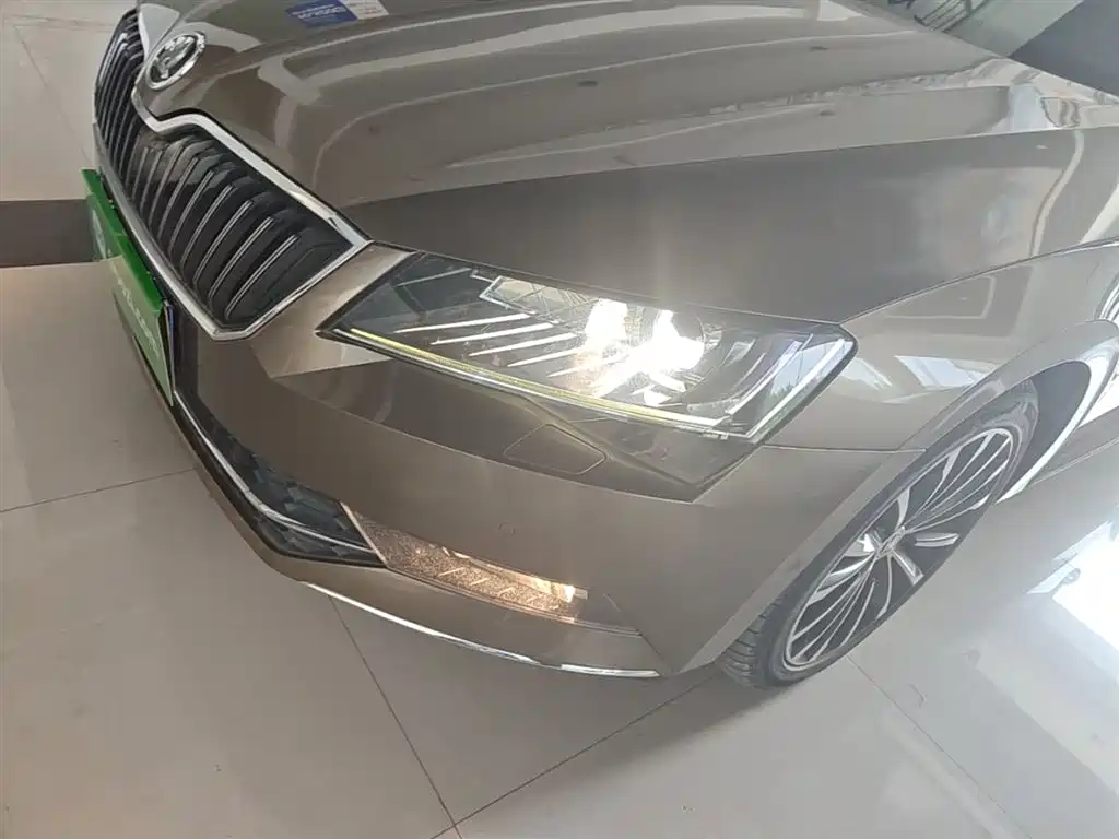 Škoda Superb 2016 TSI330 DSG Smart Edition фото 24