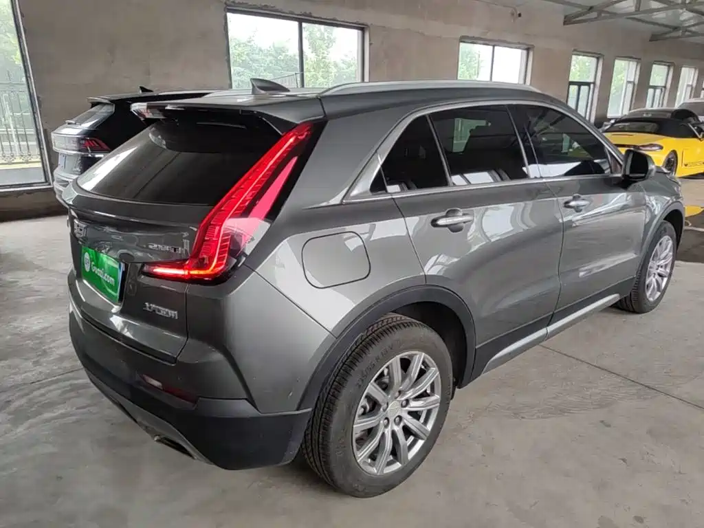Cadillac XT4 2019 2018 28T FWD Leading Edition