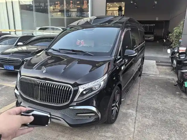  Mercedes-Benz Mercedes-Benz V-Class 2017 Model V 260 L Premium Extended Edition