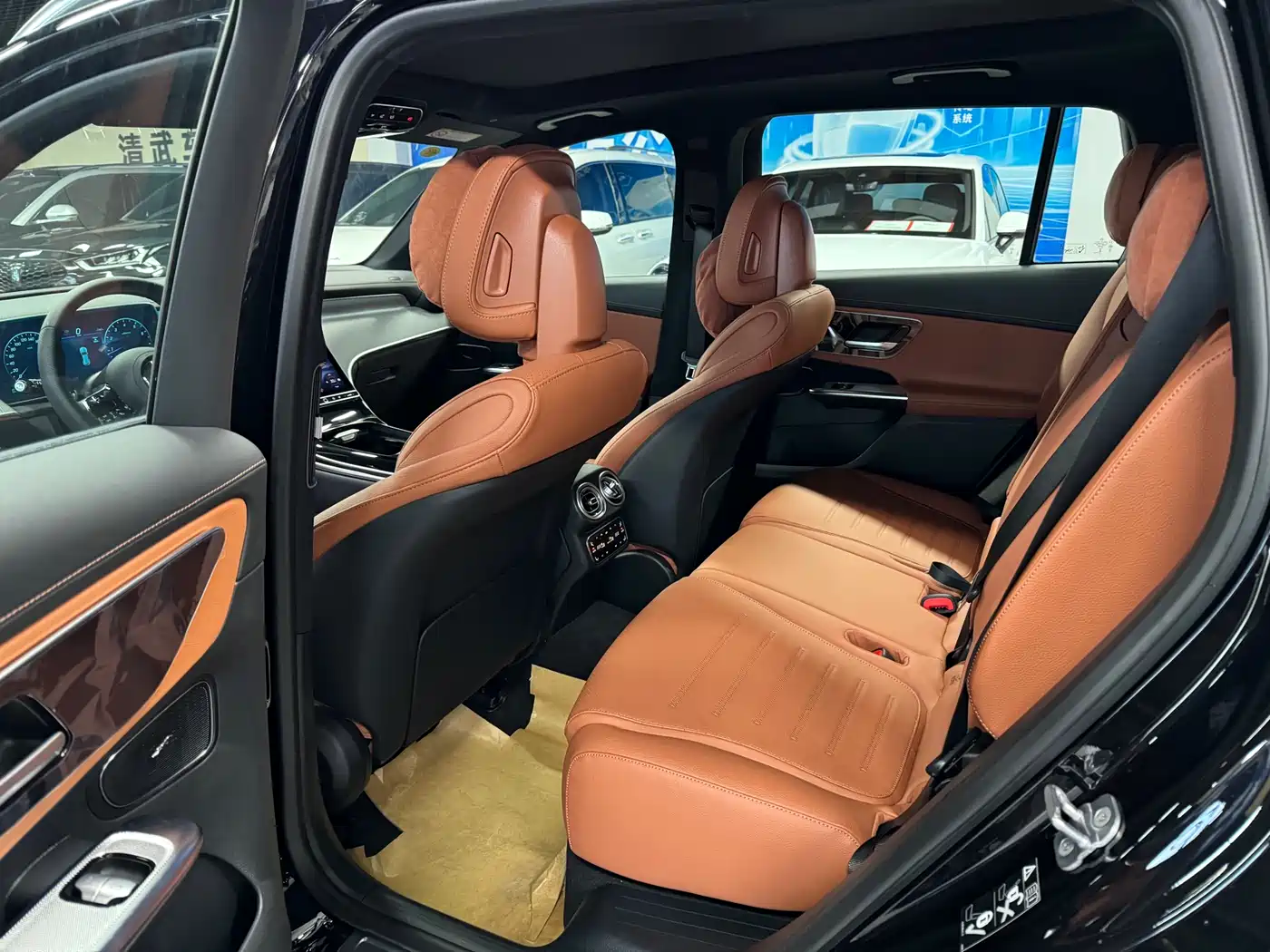 MERCEDES-BENZ GLC