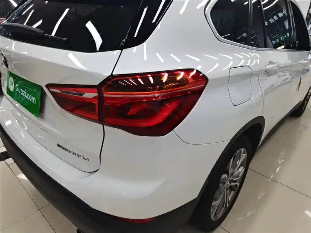 BMW X1 2019 sDrive20Li Leading Model фото 8