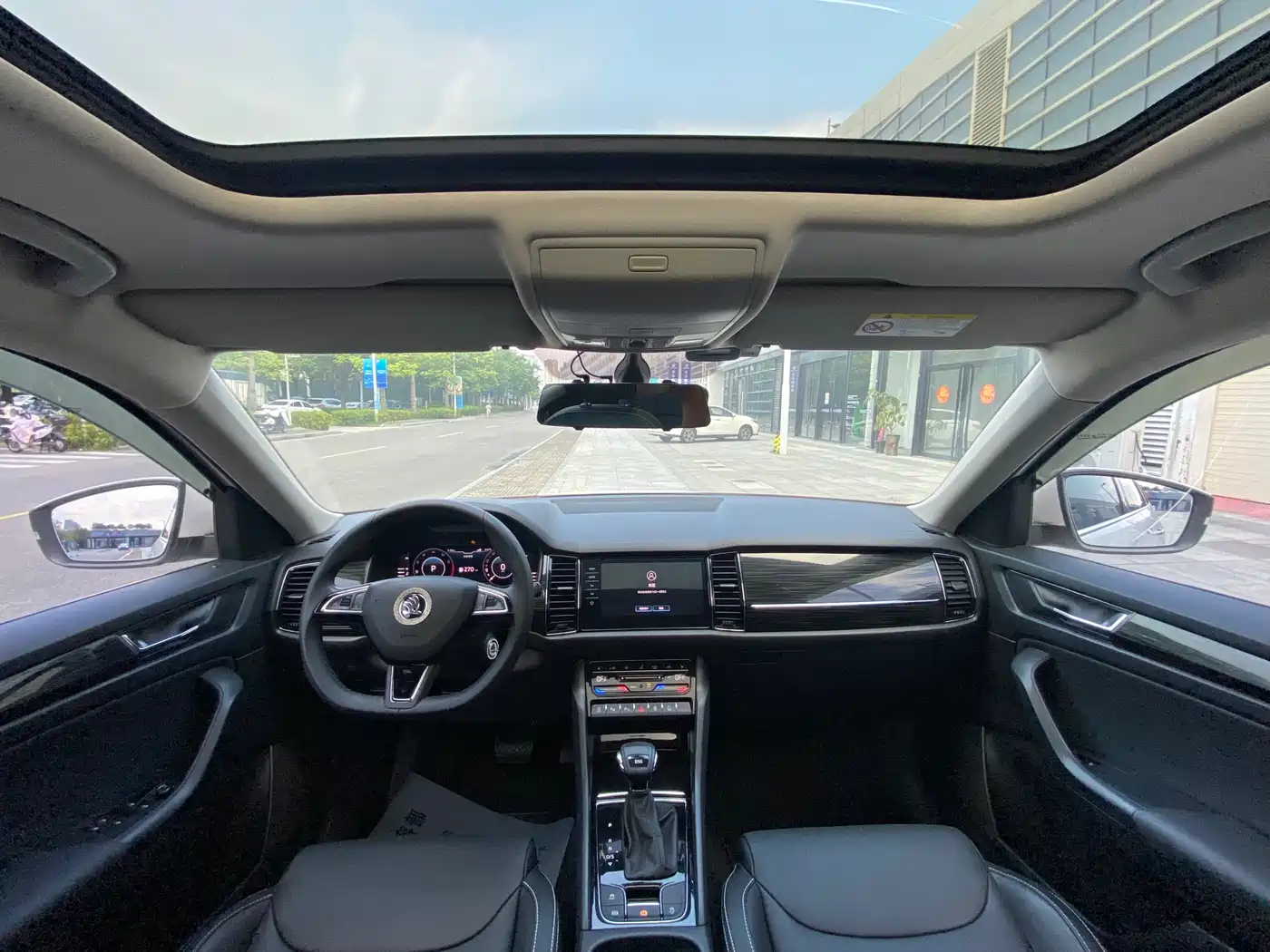 Škoda Kodiaq 2021 TSI330 7-seat 2WD Luxury Premium фото 9