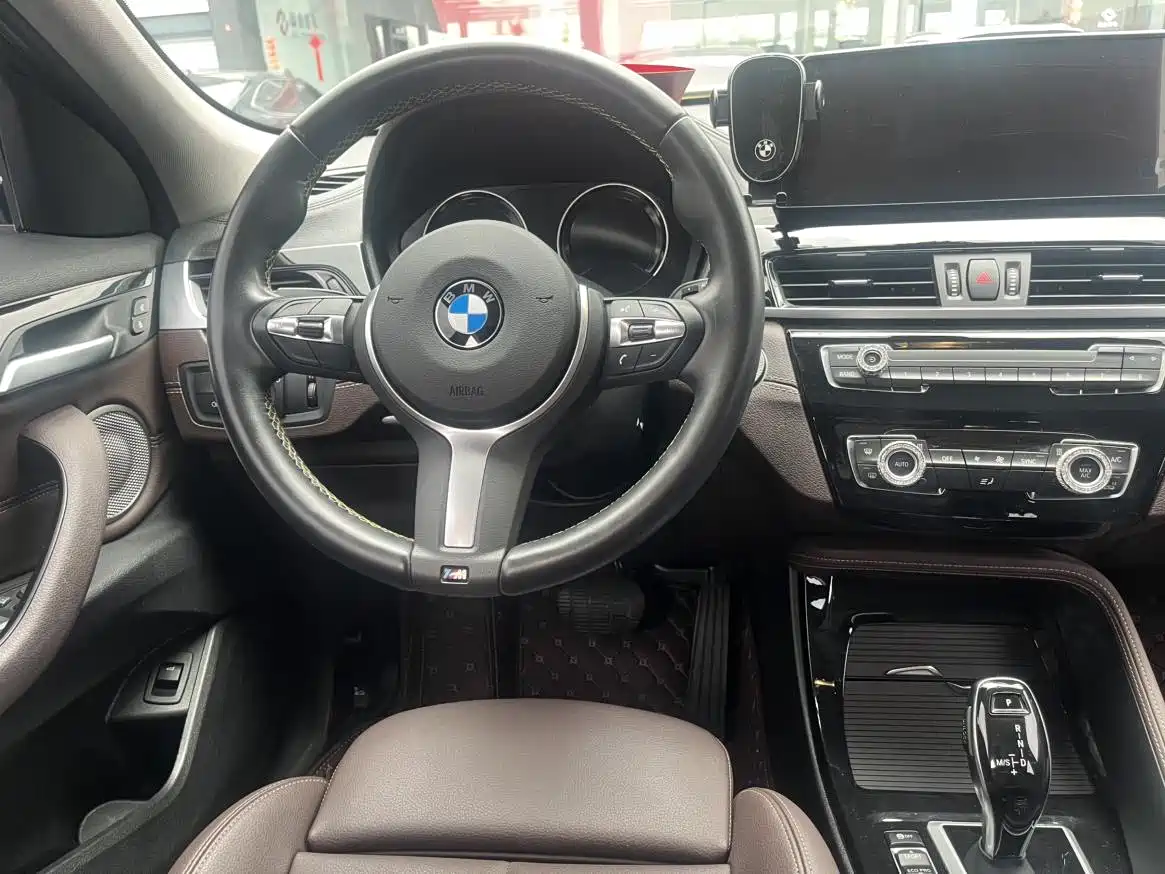 BMW X2 2023 sDrive25i M Sport Shadow Edition фото 7