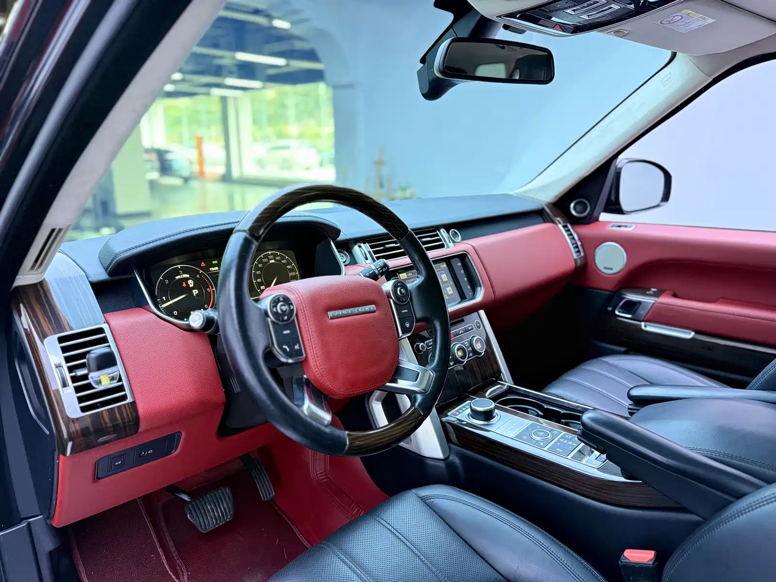 Фото 4 - Land Rover Range Rover