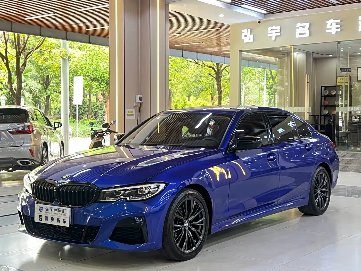 BMW 3 Series 2020 325Li M Sport Black Night Package