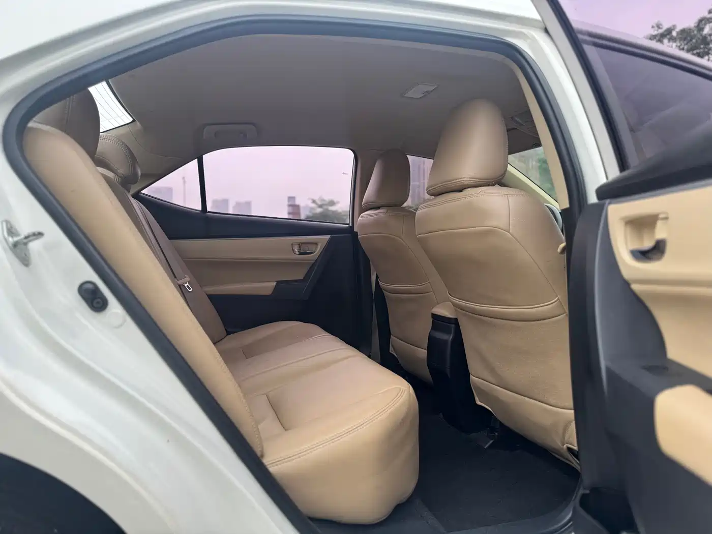 Toyota Levin 2015 1.6E CVT New Edge Edition фото 12