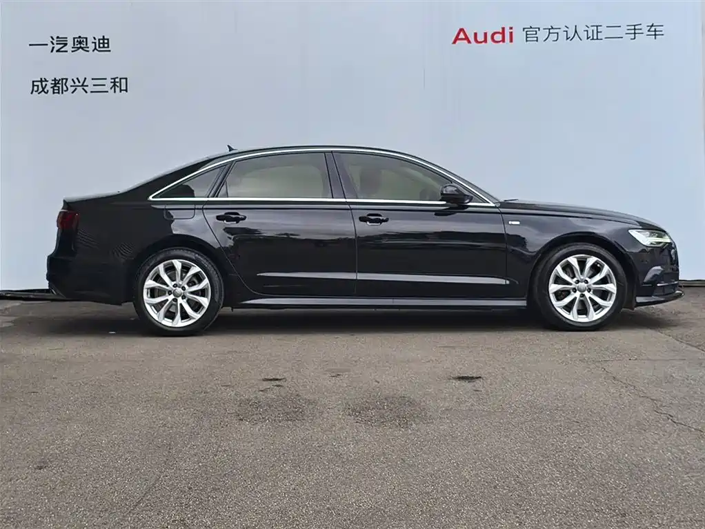 Audi A6L 2018 30th Anniversary 35 TFSI Fashion фото 2