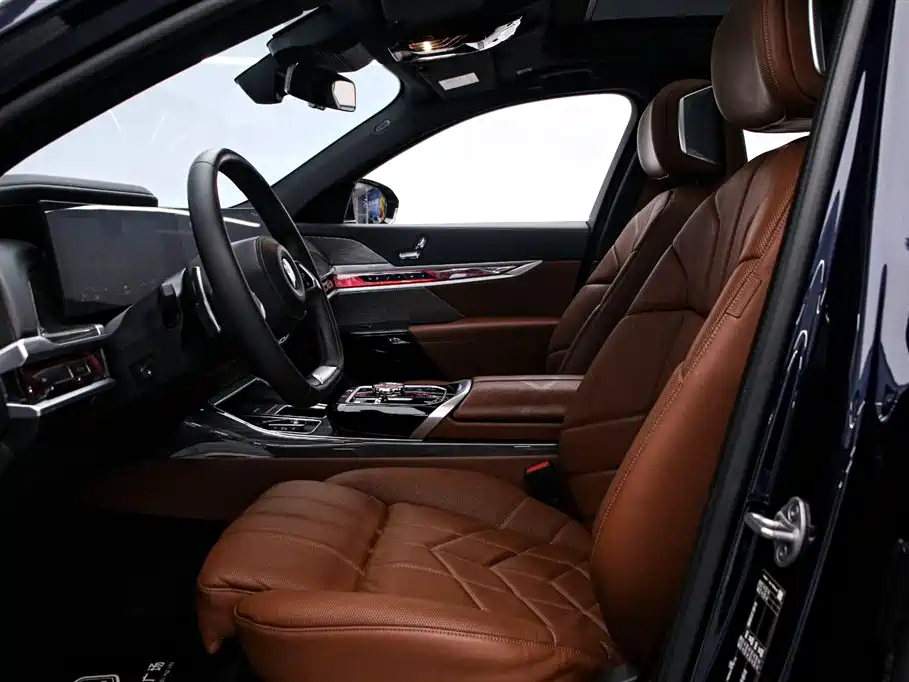 BMW 7 Series 2023 Model 740Li Premium Luxury Package фото 12