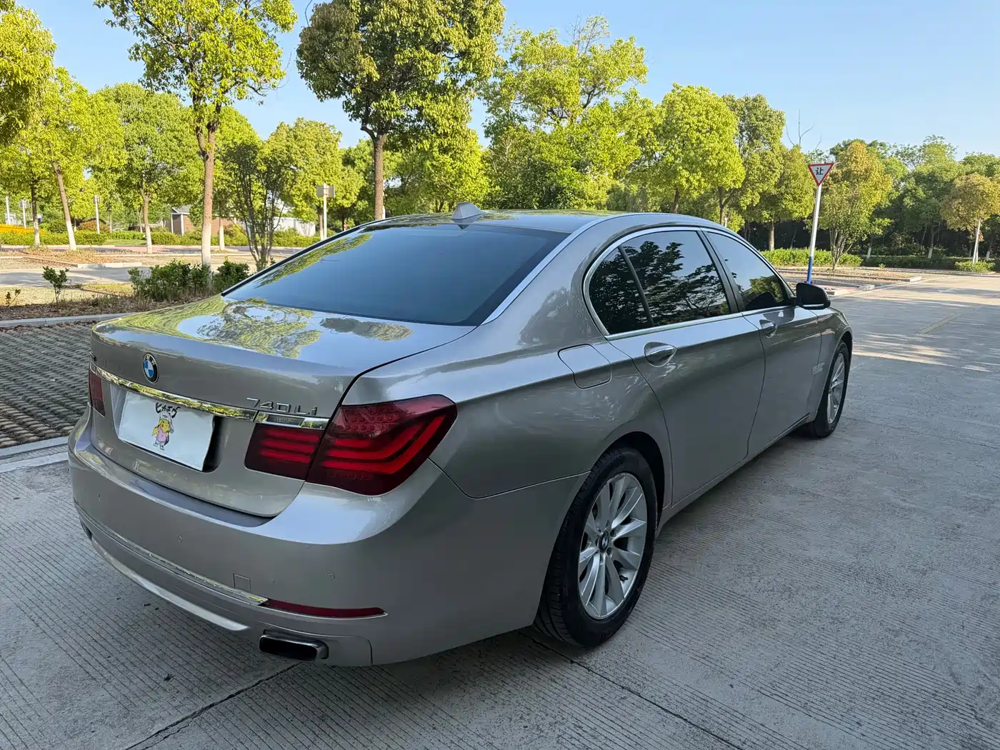 BMW 7 Series 2013 Model 740Li xDrive фото 19