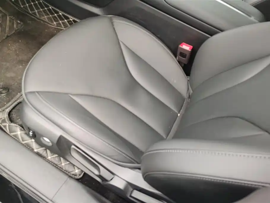 Hongqi E-QM5 2023 Facelift Basic Travel Edition фото 9