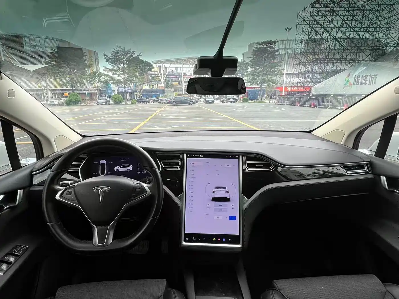 Фото 9 - Tesla Model X